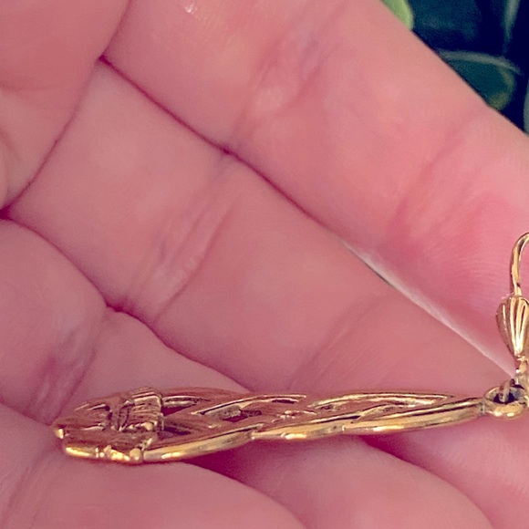 Vintage Sol Dor Gold tone clasp heart hand dangle earrings (#3) - Picture 4 of 4